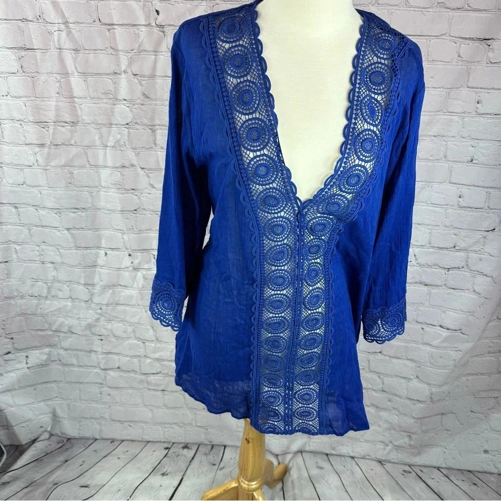 Navy la blanca island fare swim coverup crochet v-neck size small